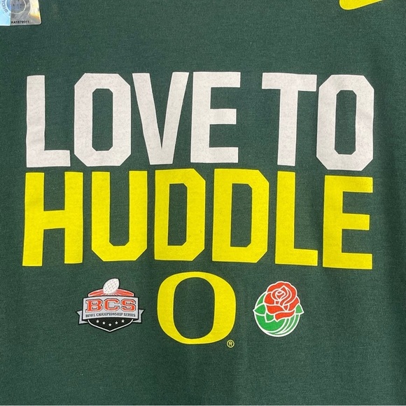 NEW Nike Large U of O Slim Fit Green 'Love to Huddle' Graphic T Shirt Ducks - Picture 5 of 6